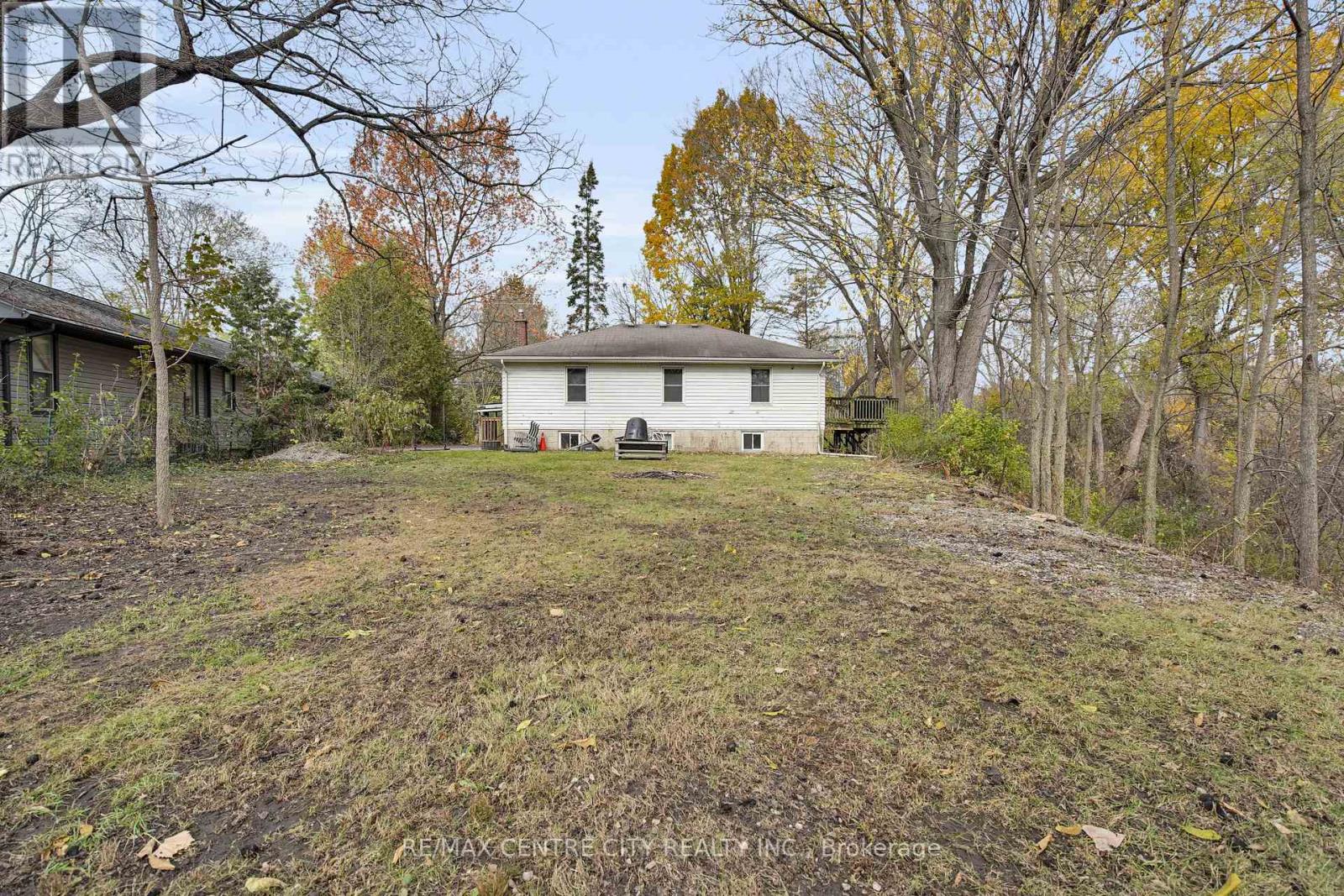 2 Saunby Street, London North, Ontario  N6G 1A1 - Photo 45 - X13818204