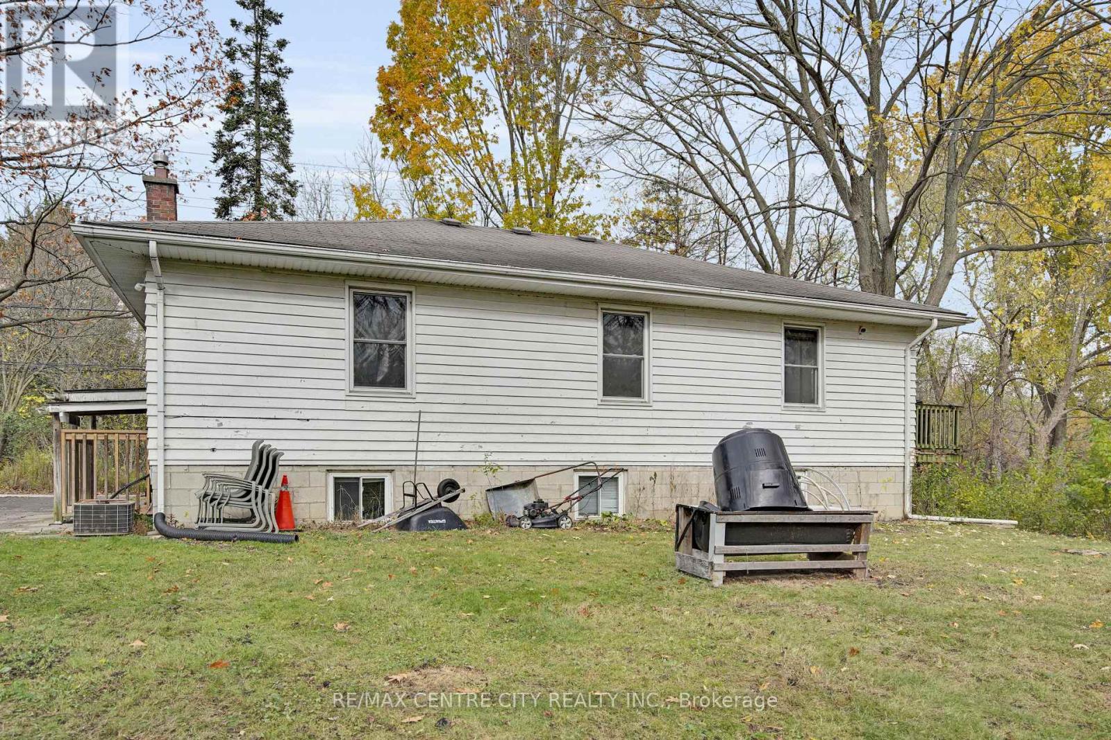 2 Saunby Street, London North, Ontario  N6G 1A1 - Photo 47 - X13818204