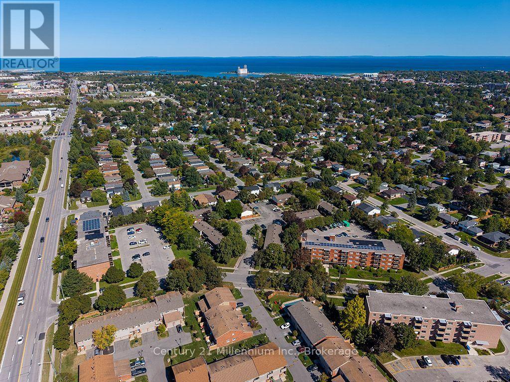 541 Tenth Street, Collingwood, Ontario  L9Y 4K6 - Photo 42 - S13823556