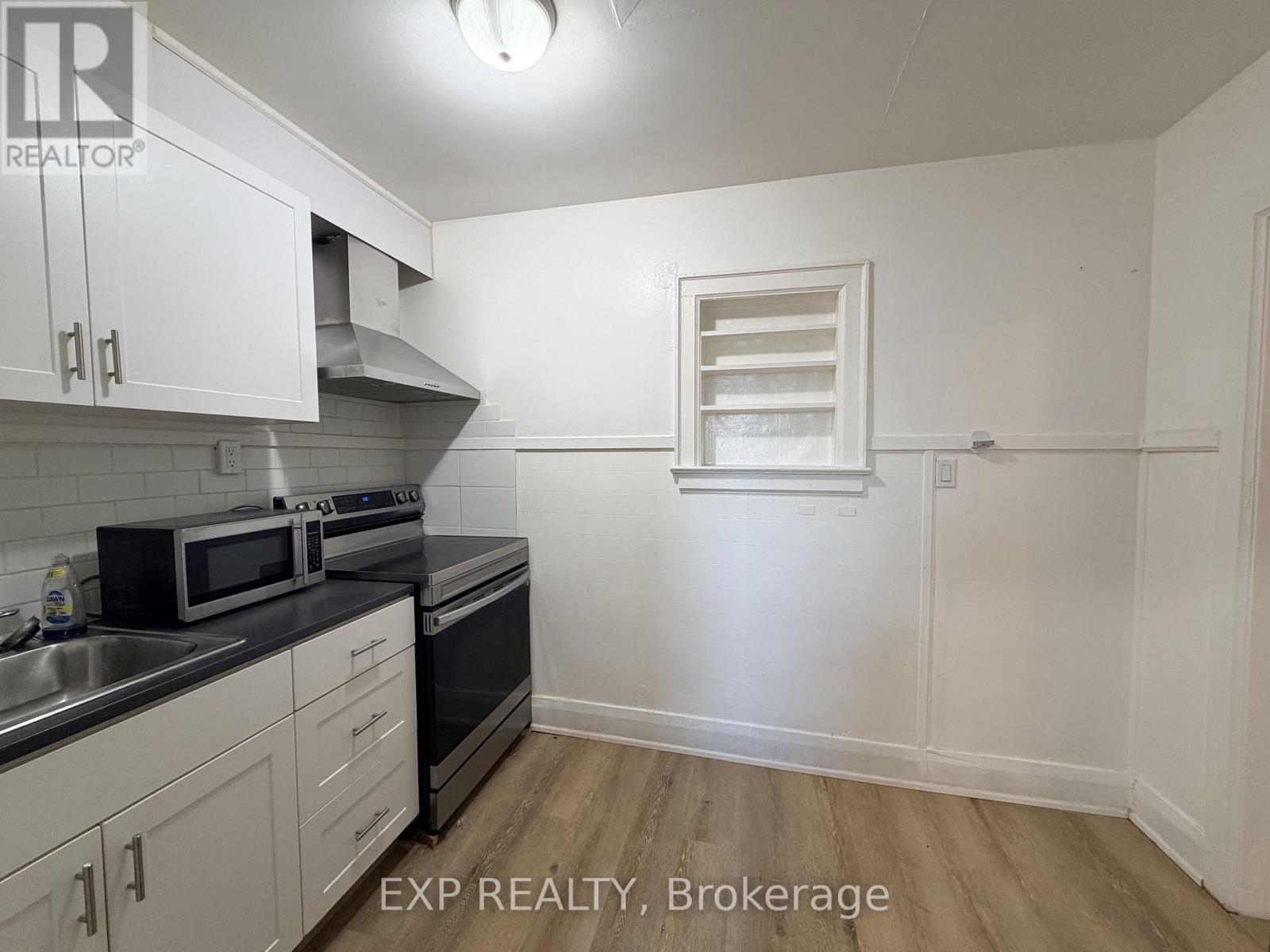 8 - 102 Greensides Avenue, Toronto, Ontario  M6C 1B9 - Photo 6 - C13823592