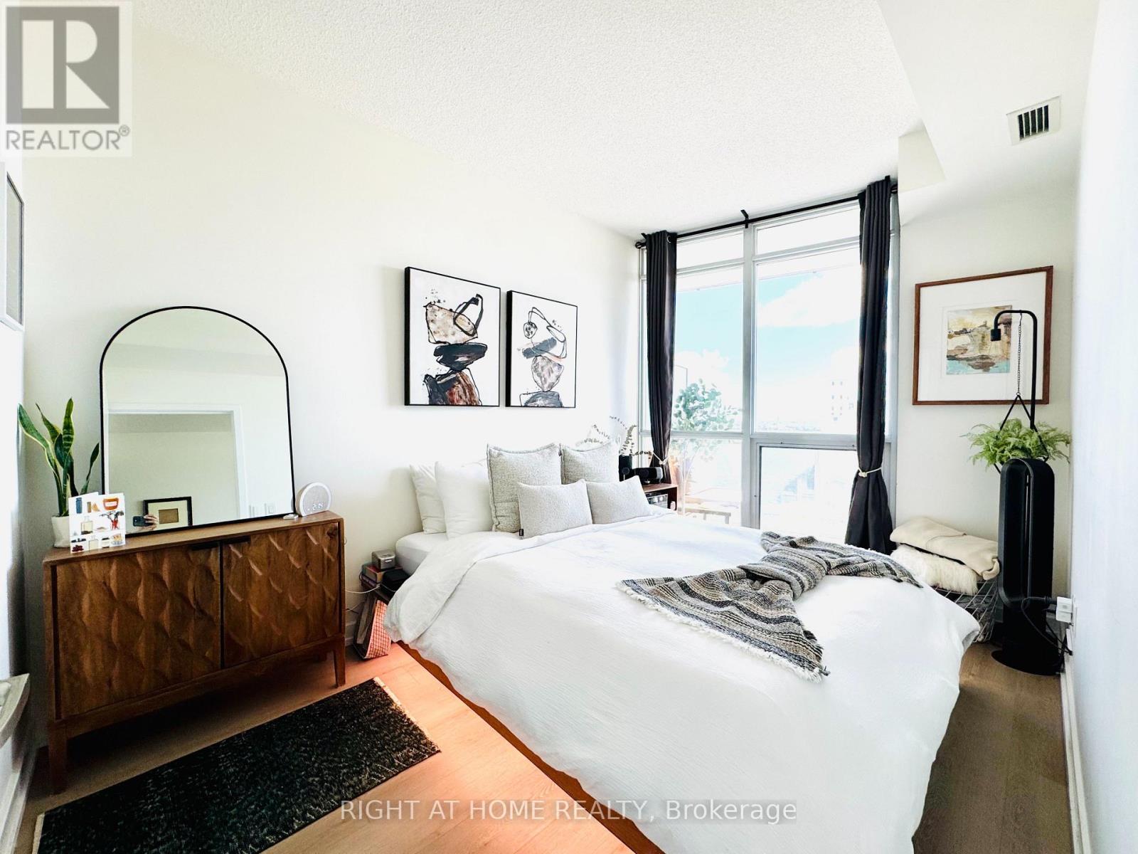 1815 - 38 Dan Leckie Way, Toronto, Ontario  M5V 2V6 - Photo 10 - C13823640
