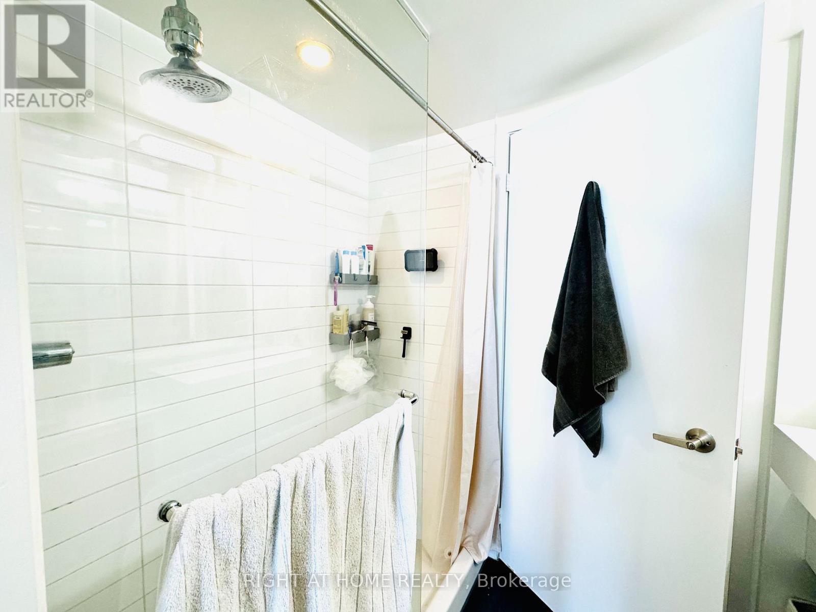 1815 - 38 Dan Leckie Way, Toronto, Ontario  M5V 2V6 - Photo 18 - C13823640