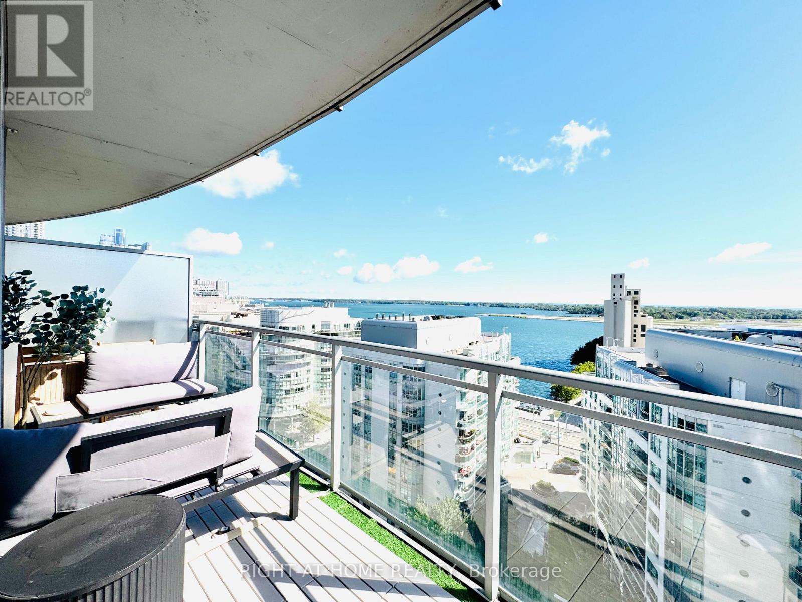 1815 - 38 DAN LECKIE WAY