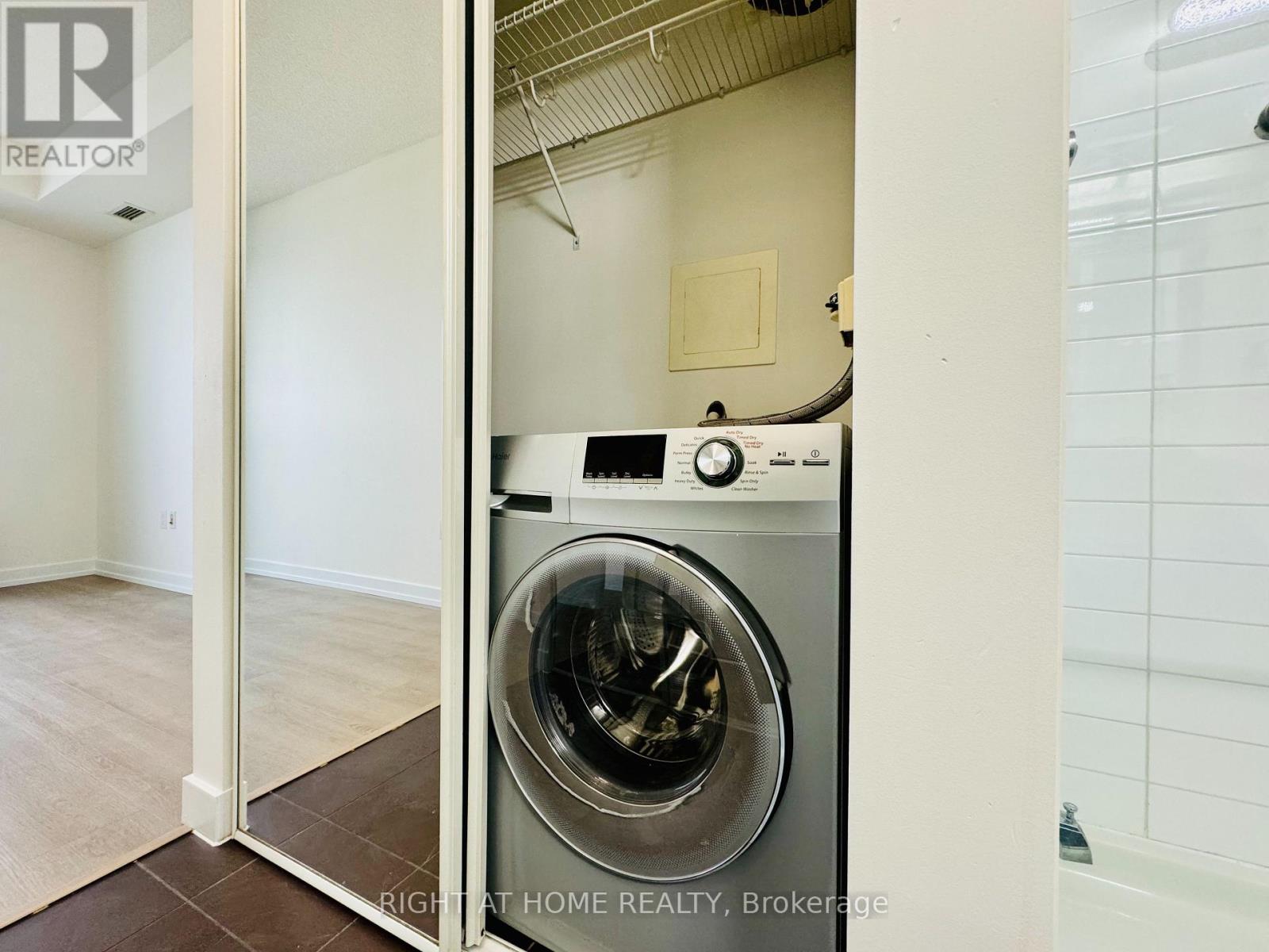 1815 - 38 Dan Leckie Way, Toronto, Ontario  M5V 2V6 - Photo 27 - C13823640