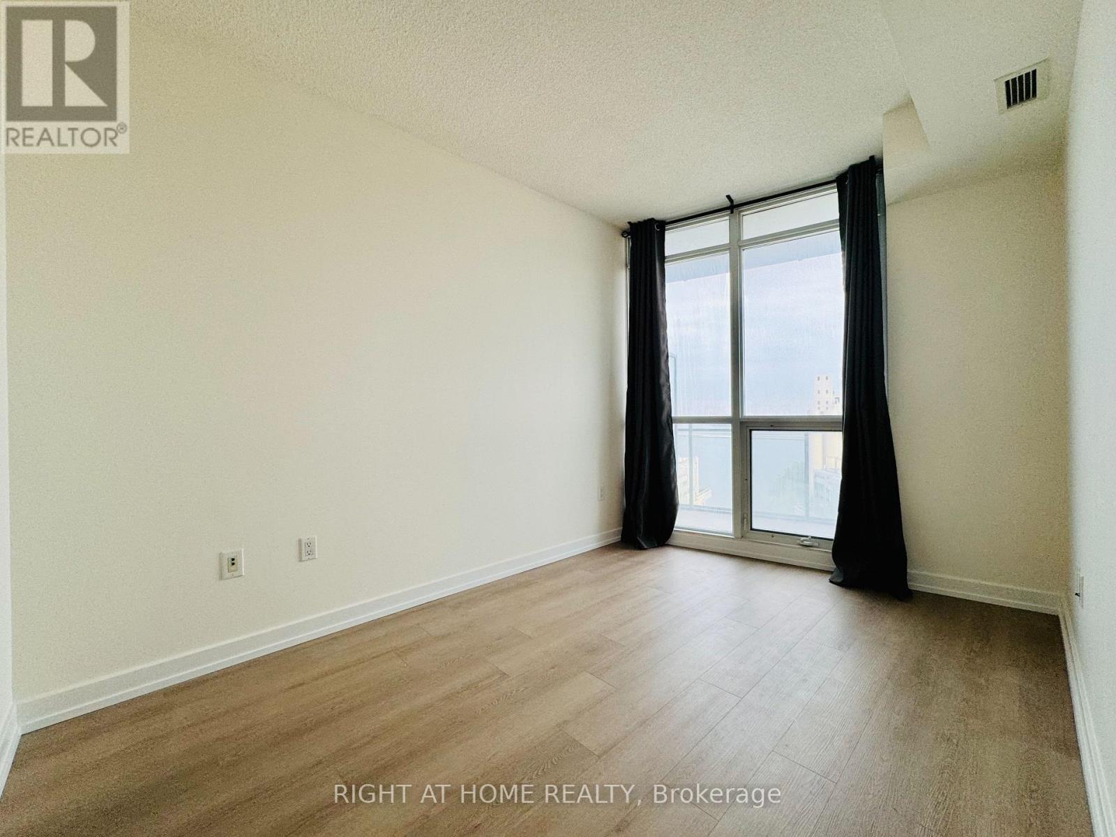 1815 - 38 Dan Leckie Way, Toronto, Ontario  M5V 2V6 - Photo 4 - C13823640