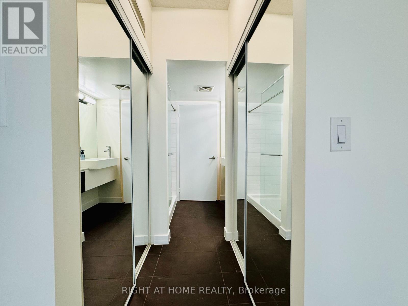 1815 - 38 Dan Leckie Way, Toronto, Ontario  M5V 2V6 - Photo 5 - C13823640