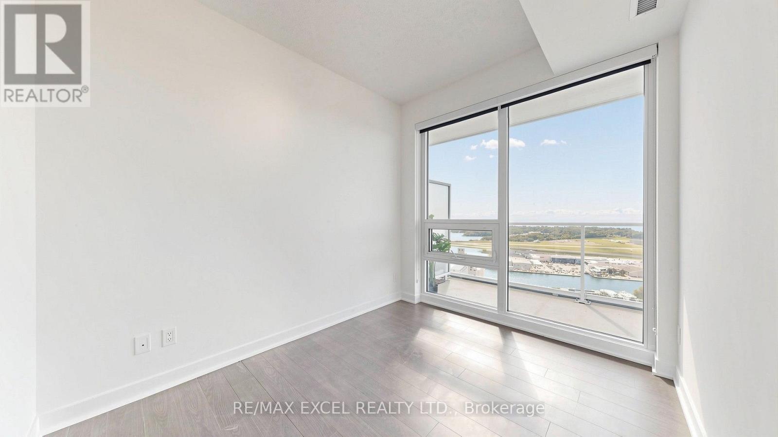 4002 - 17 Bathurst Street, Toronto, Ontario  M5V 0N1 - Photo 9 - C13823644