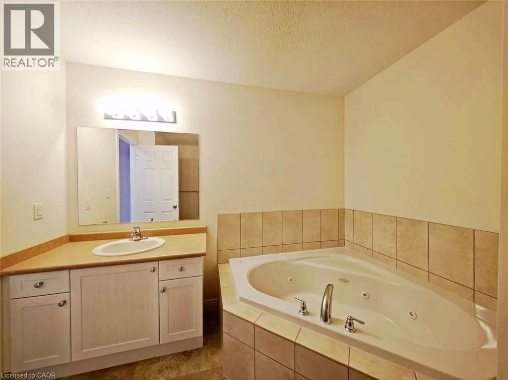 52 Meadowridge Street, Kitchener, Ontario  N2P 0E2 - Photo 34 - 40844705