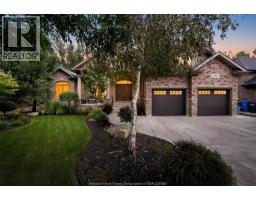 2216 ROXBOROUGH, Windsor, Ontario