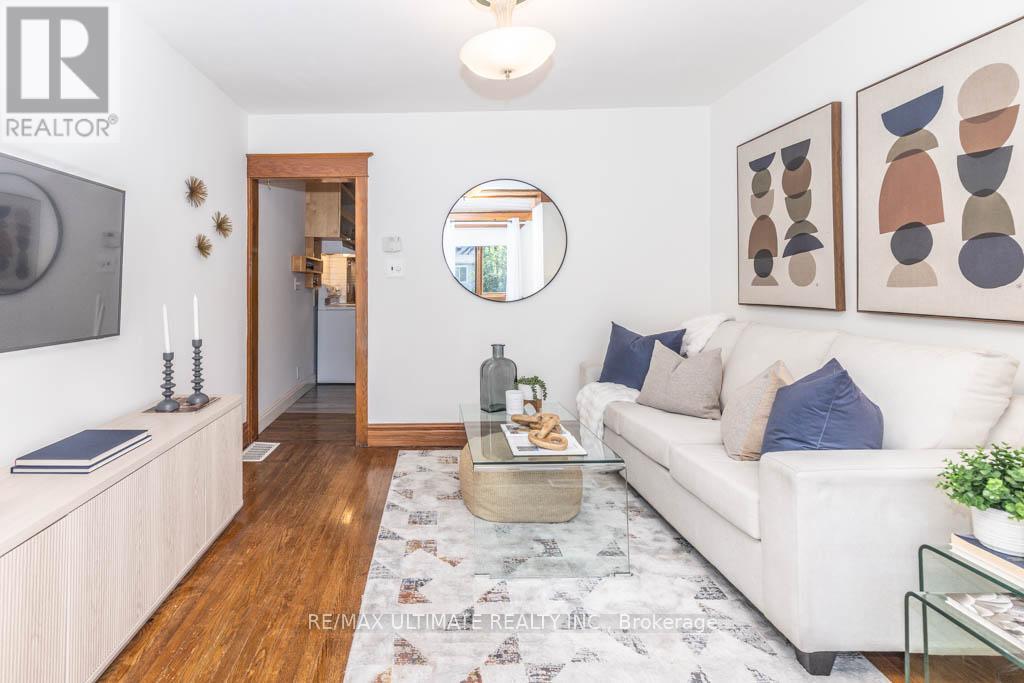 525 Craven Road, Toronto (Greenwood-Coxwell), Ontario  M4L 2Z6 - Photo 9 - E13823566