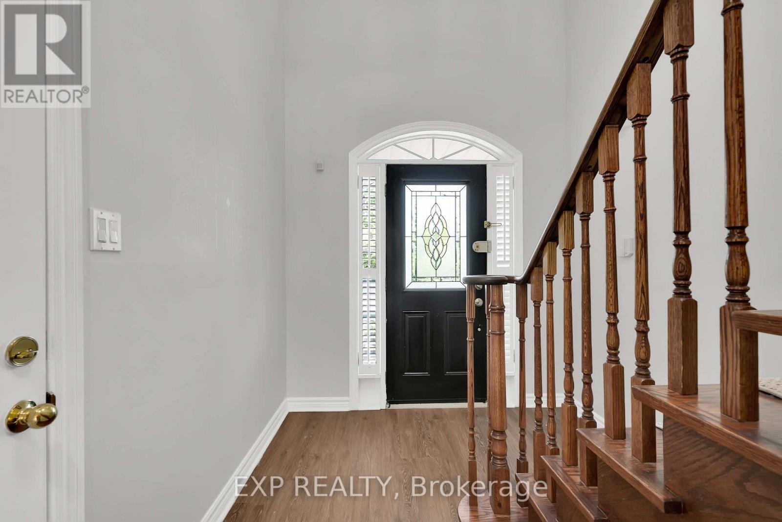 6 Purdy Crescent W, Toronto (Humberlea-Pelmo Park), Ontario  M9N 3X8 - Photo 2 - W13822152