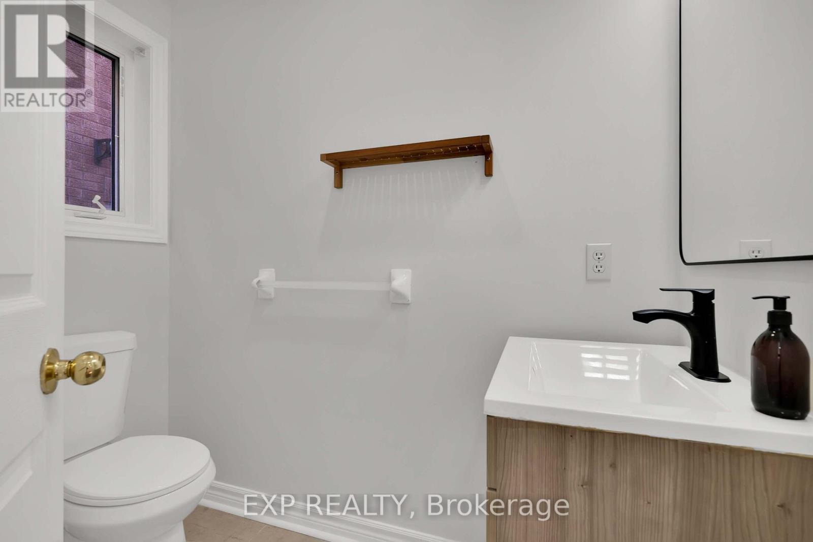 6 Purdy Crescent W, Toronto (Humberlea-Pelmo Park), Ontario  M9N 3X8 - Photo 16 - W13822152
