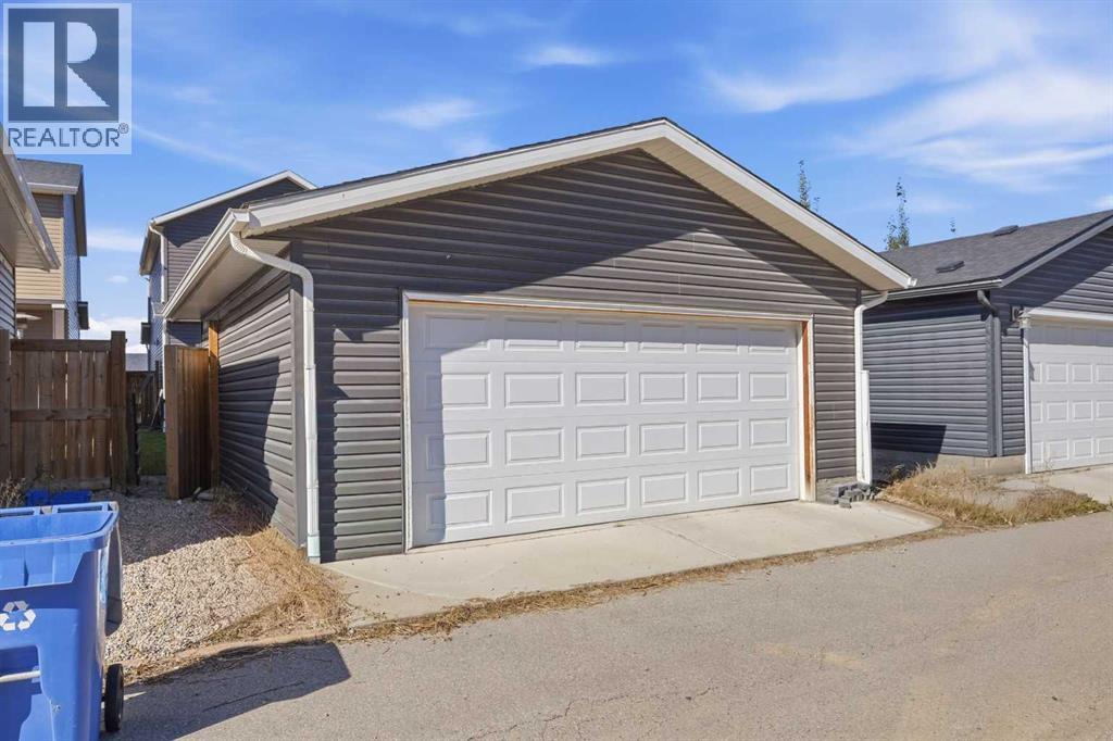 17 Fireside Cove, Cochrane, Alberta  T4C 0X3 - Photo 35 - A2344401