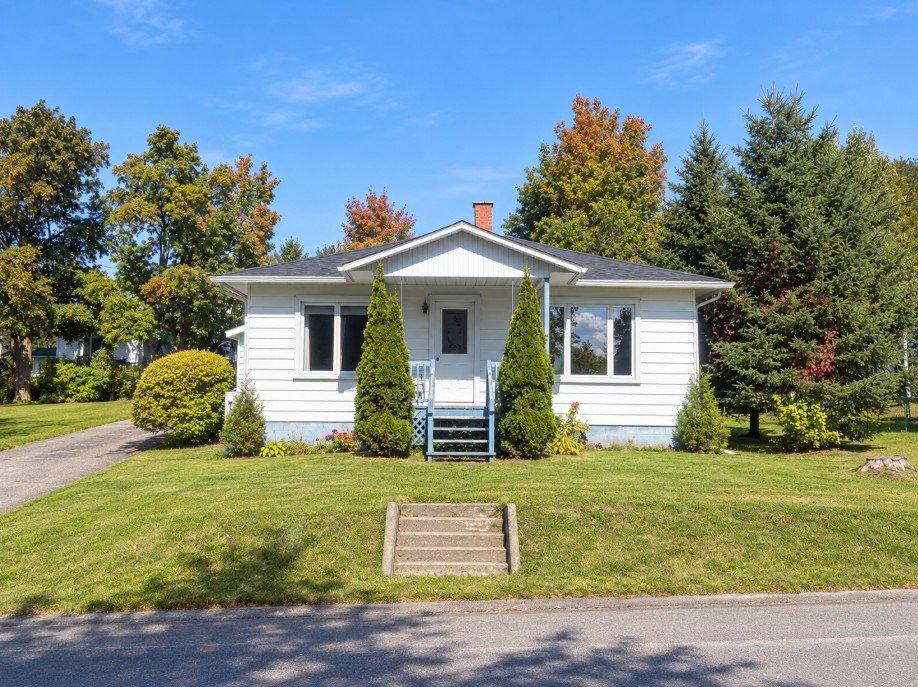 127 Rue Principale Saint-Isidore-de-Clifton Quebec Canada J0B2X0 2