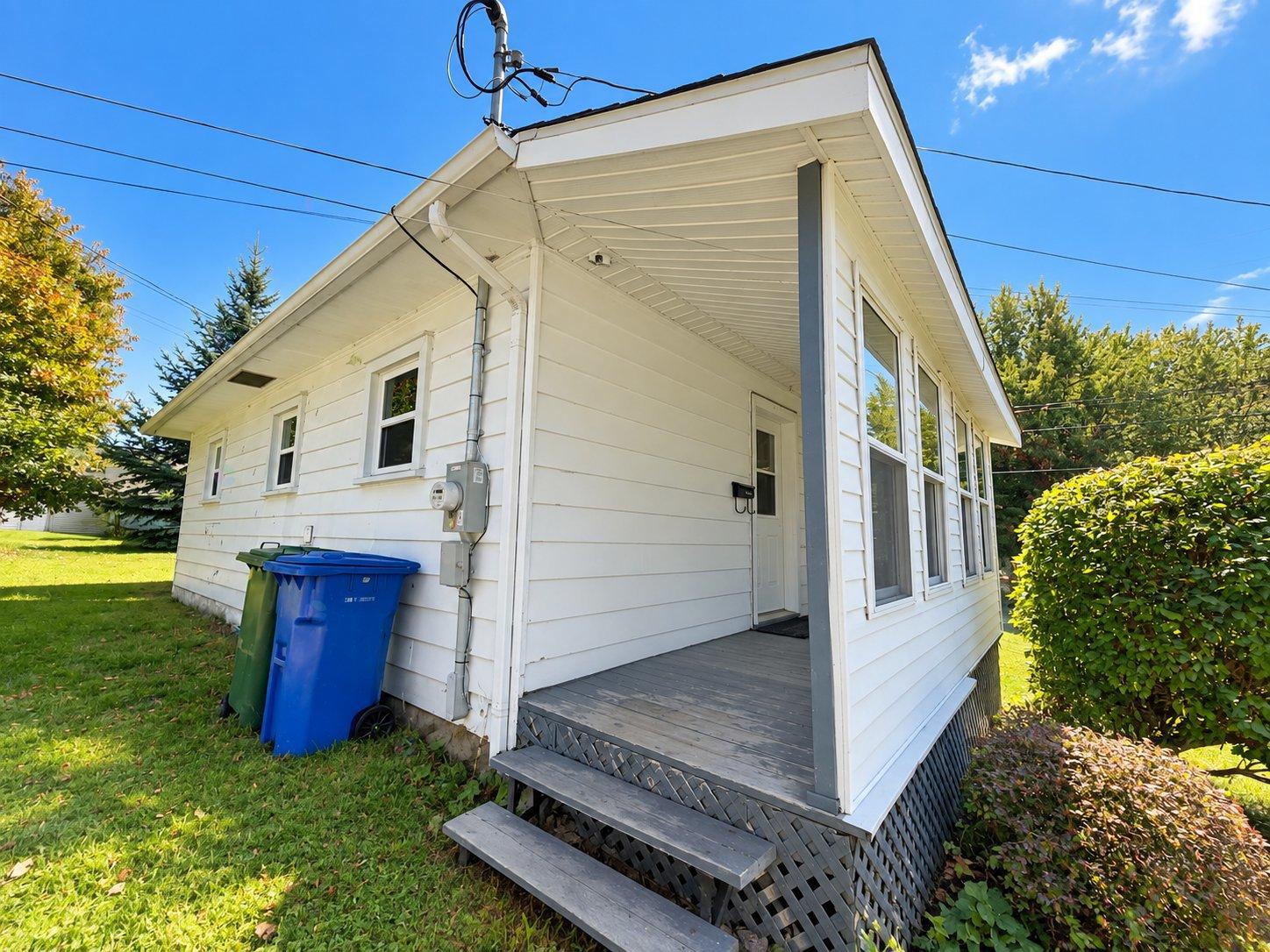 127 Rue Principale Saint-Isidore-de-Clifton Quebec Canada J0B2X0 4