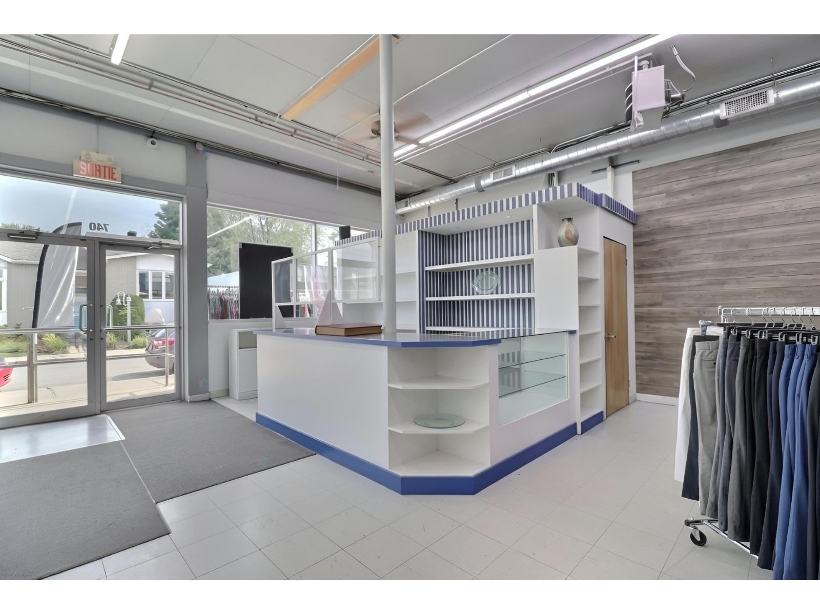 740 Rue St-Antoine Joliette Quebec Canada J6E3S5 2