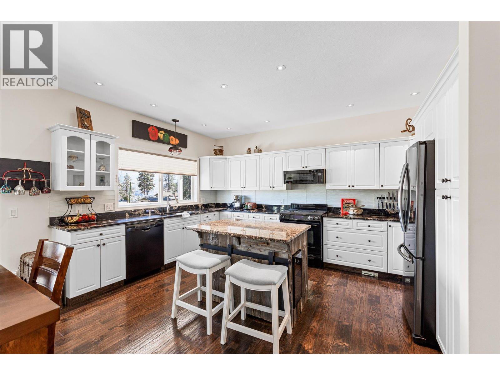 5827 Victoria Street, Peachland, British Columbia  V0H 1X4 - Photo 10 - 10401690