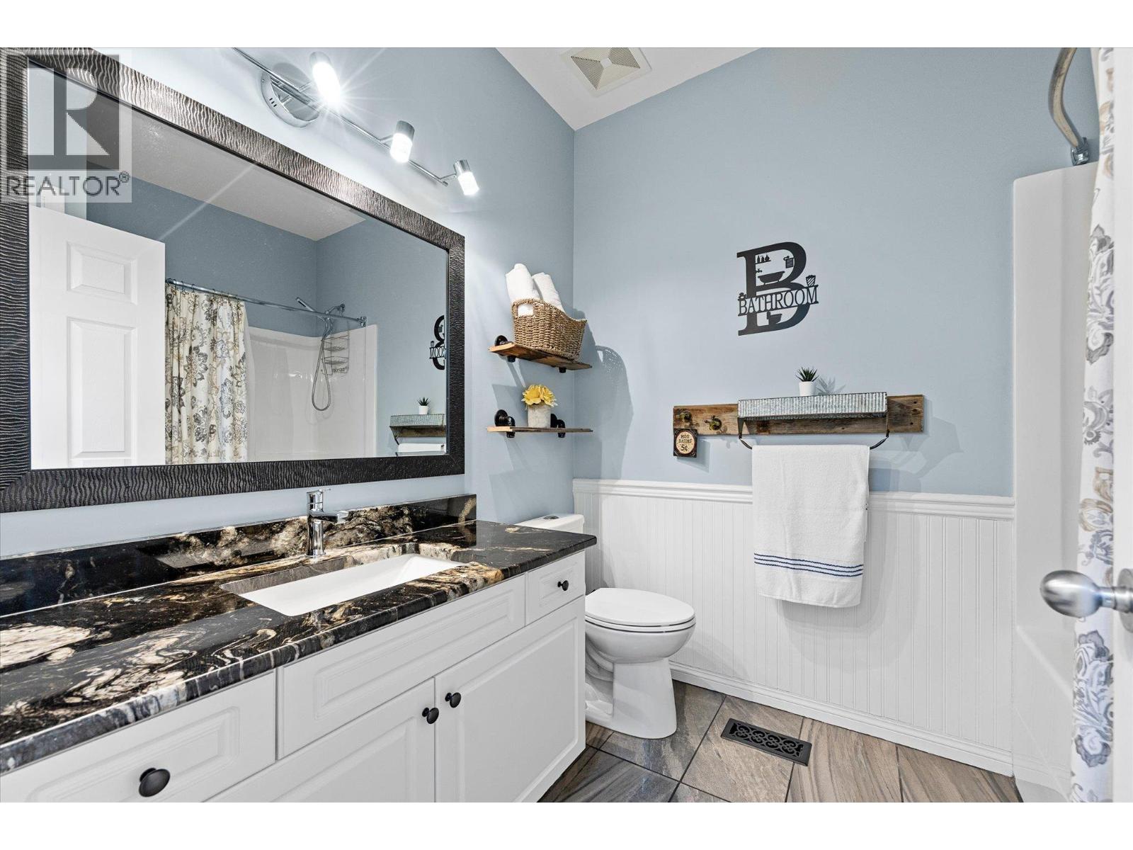 5827 Victoria Street, Peachland, British Columbia  V0H 1X4 - Photo 31 - 10401690