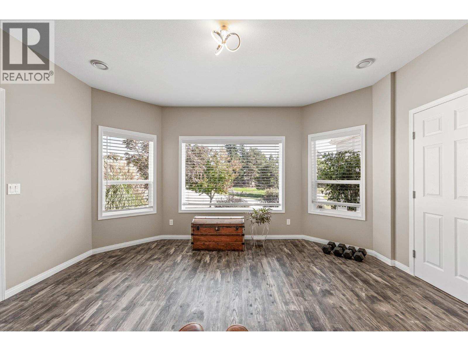 5827 Victoria Street, Peachland, British Columbia  V0H 1X4 - Photo 35 - 10401690