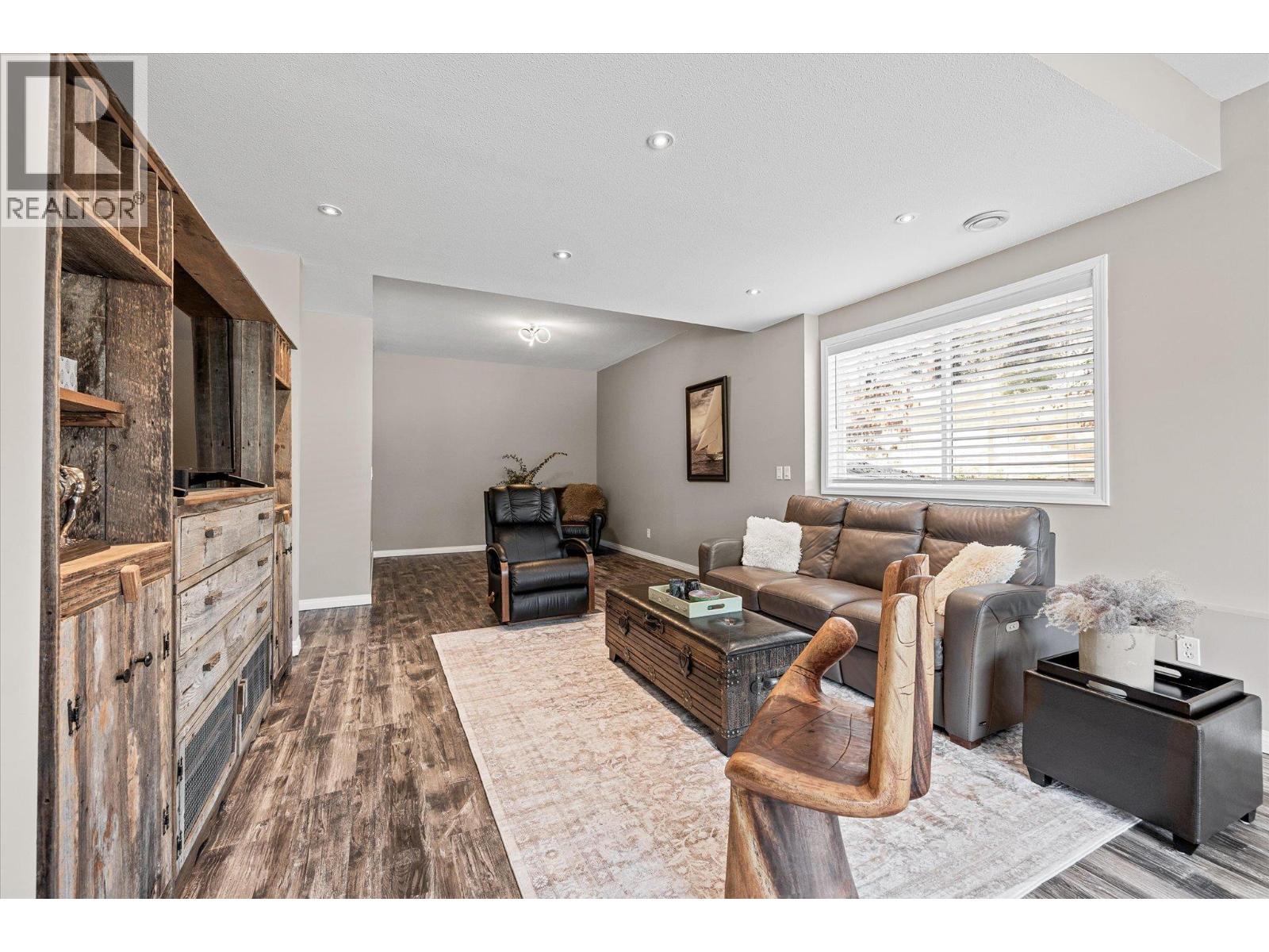 5827 Victoria Street, Peachland, British Columbia  V0H 1X4 - Photo 36 - 10401690