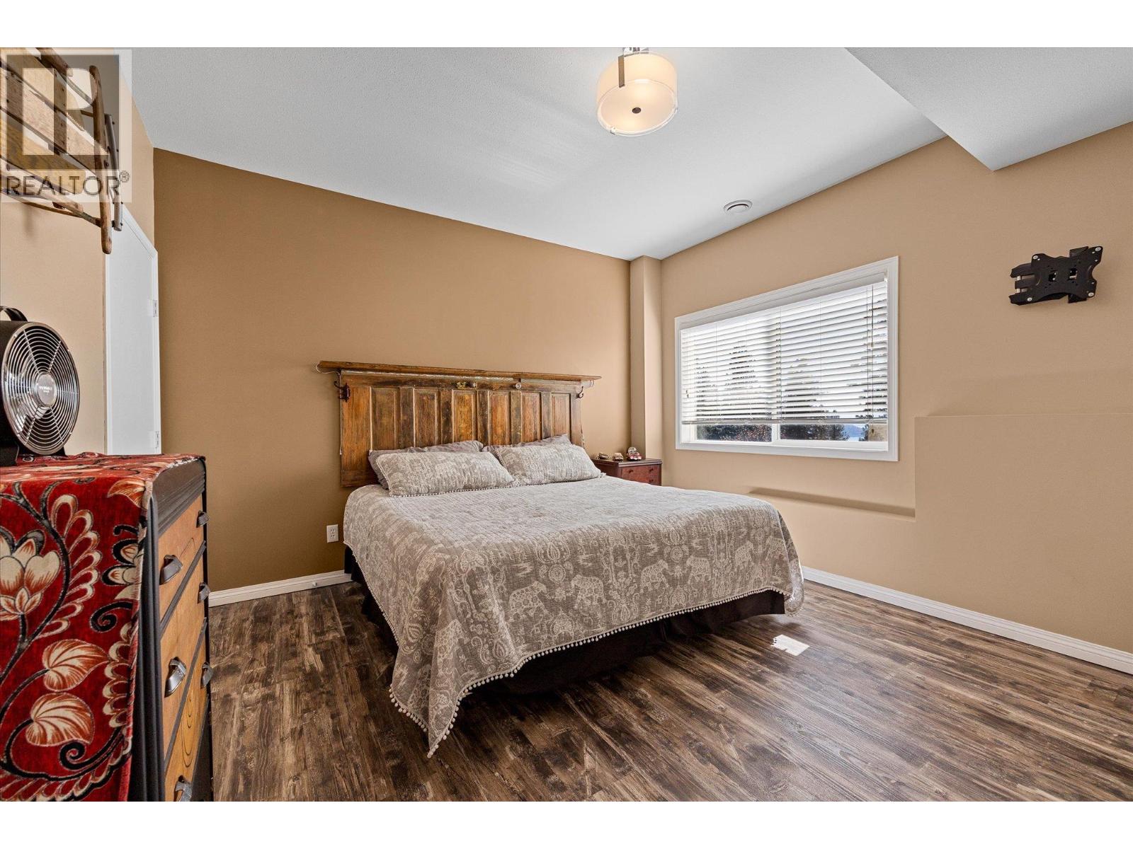 5827 Victoria Street, Peachland, British Columbia  V0H 1X4 - Photo 38 - 10401690