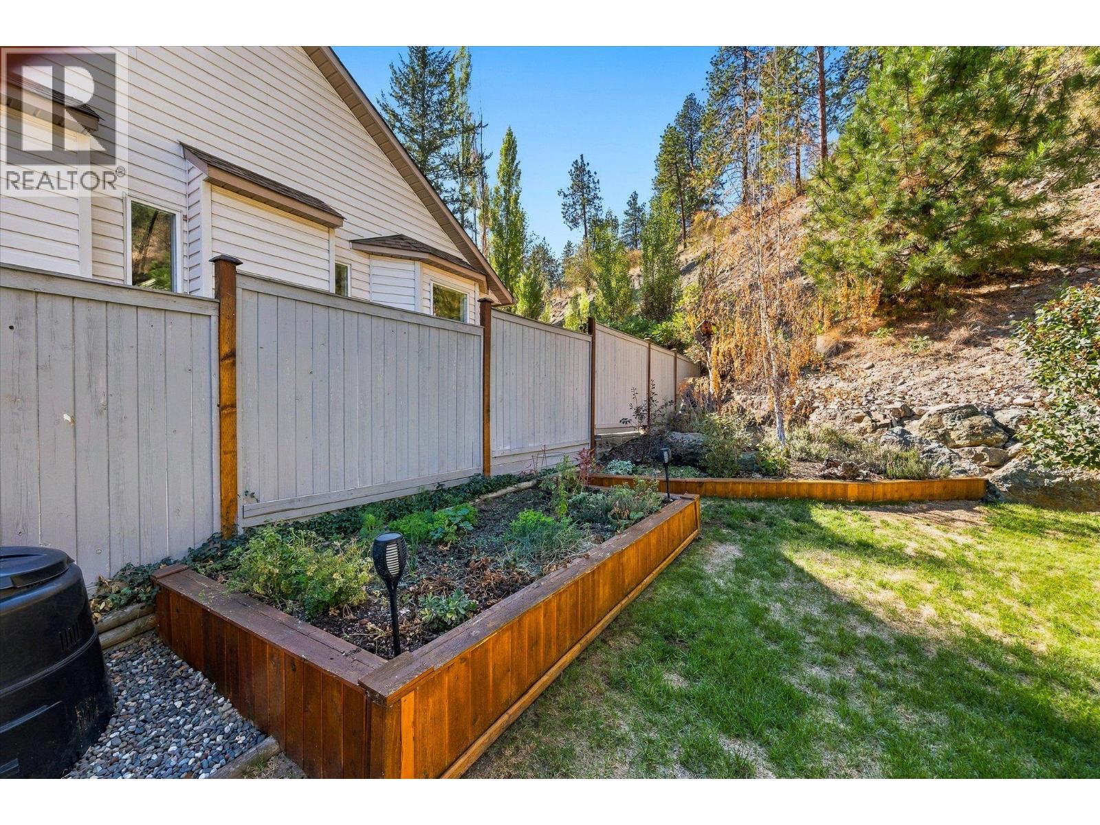 5827 Victoria Street, Peachland, British Columbia  V0H 1X4 - Photo 50 - 10401690