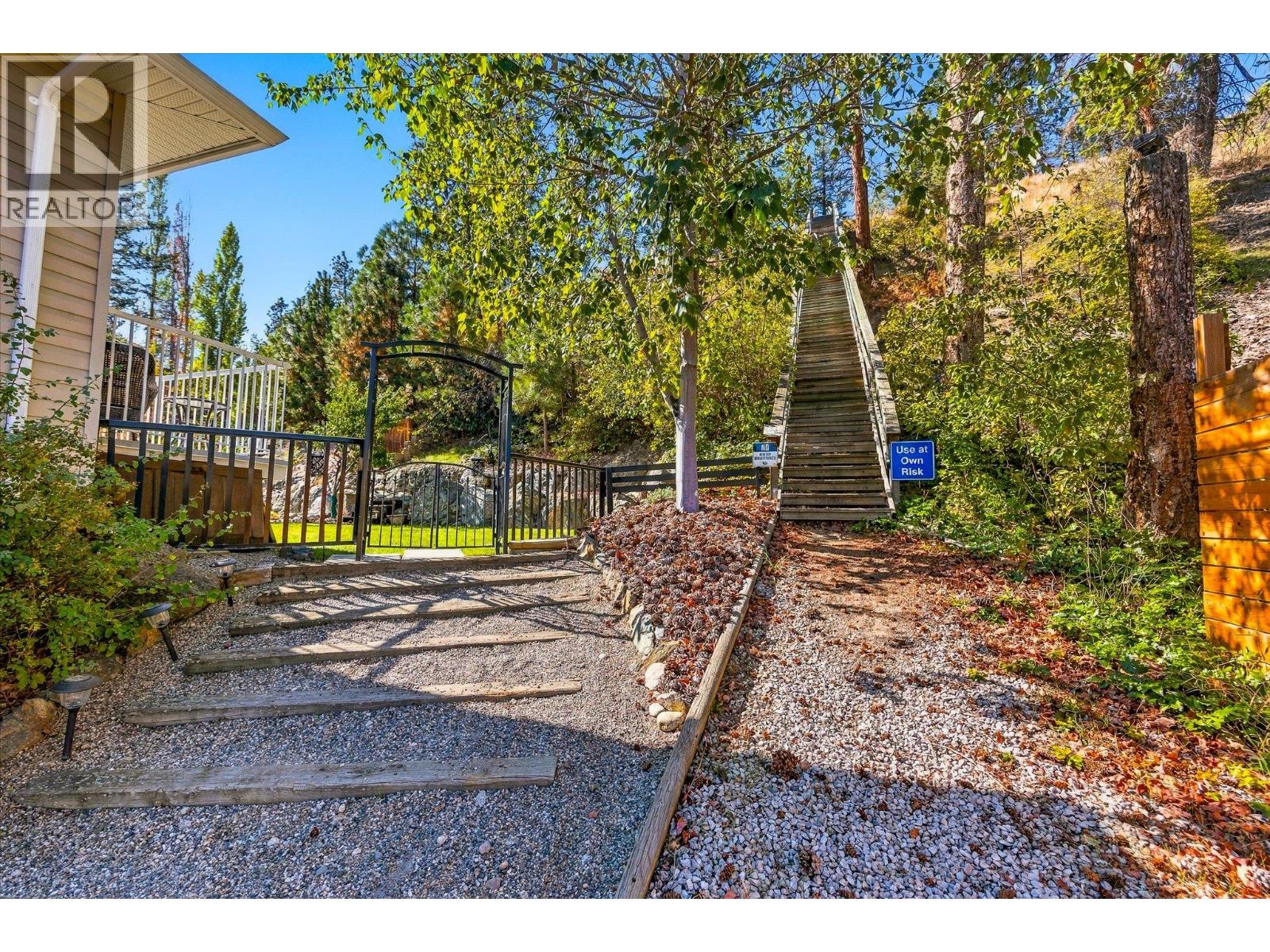 5827 Victoria Street, Peachland, British Columbia  V0H 1X4 - Photo 54 - 10401690