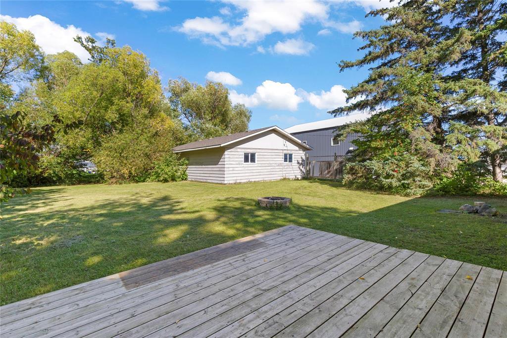 39 First Avenue N, Blumenort, Manitoba  R0A 0C1 - Photo 13 - 202623458
