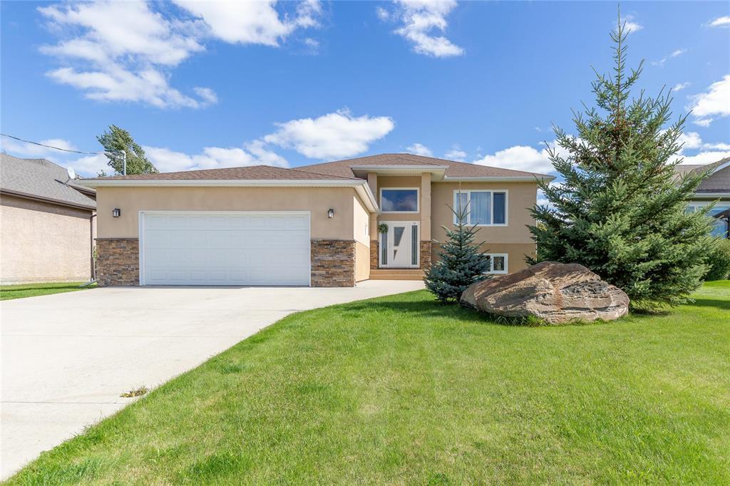 74 Breezy Bend, Steinbach, Manitoba  R5G 0C4 - Photo 0 - 202623513