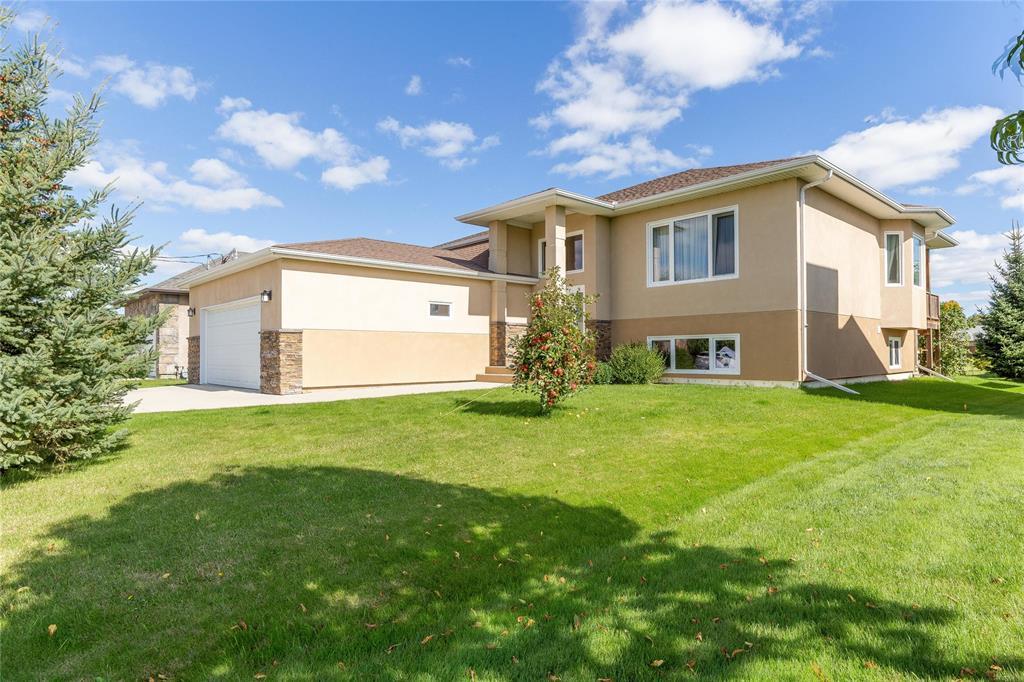74 Breezy Bend, Steinbach, Manitoba  R5G 0C4 - Photo 1 - 202623513