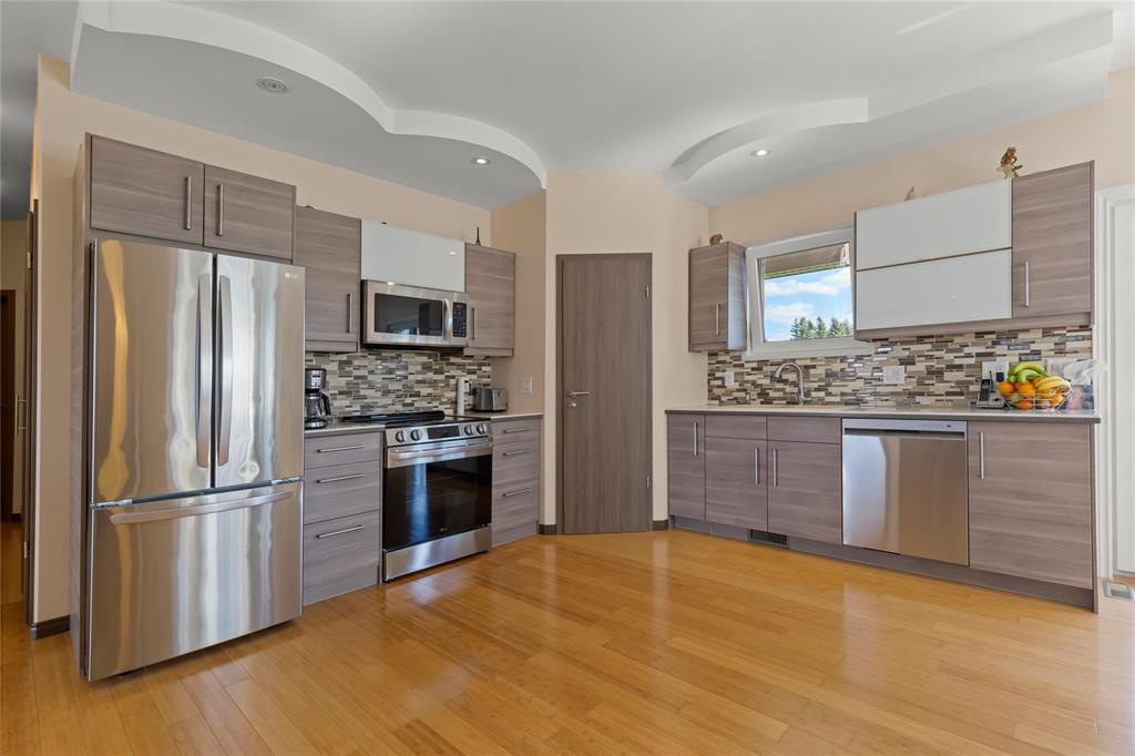 74 Breezy Bend, Steinbach, Manitoba  R5G 0C4 - Photo 6 - 202623513