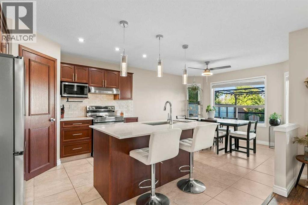 34 Cranfield Green SE, Calgary, Alberta  T3M 1C4 - Photo 4 - A2347775