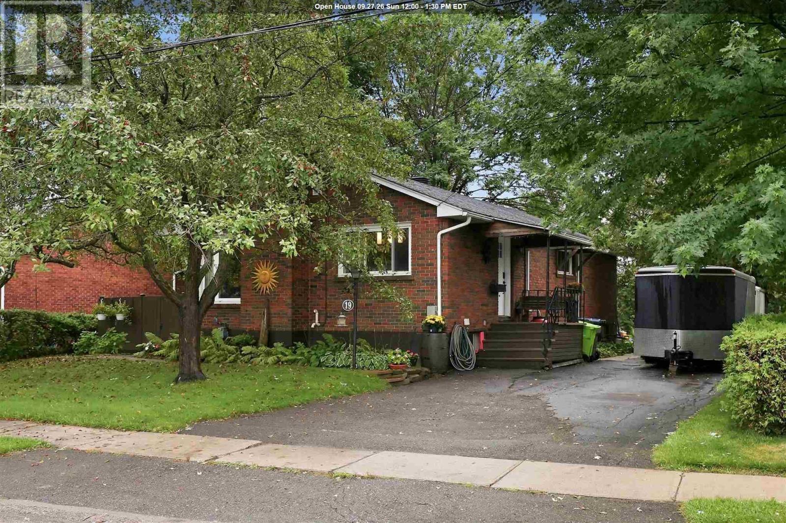 19 Illinois AVE, Sault Ste. Marie, Ontario