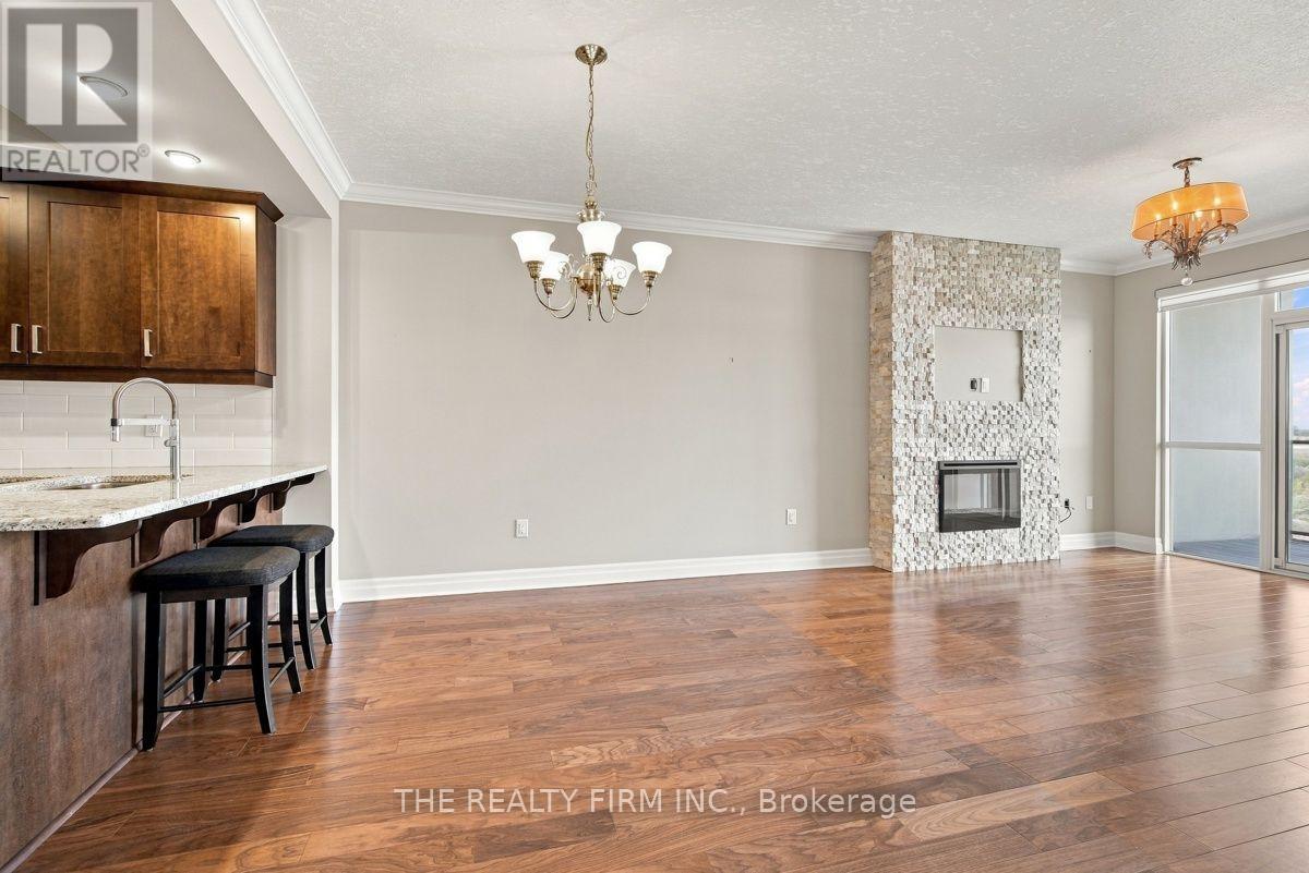 1002 - 240 Villagewalk Boulevard, London North, Ontario  N6G 0P6 - Photo 10 - X13823762