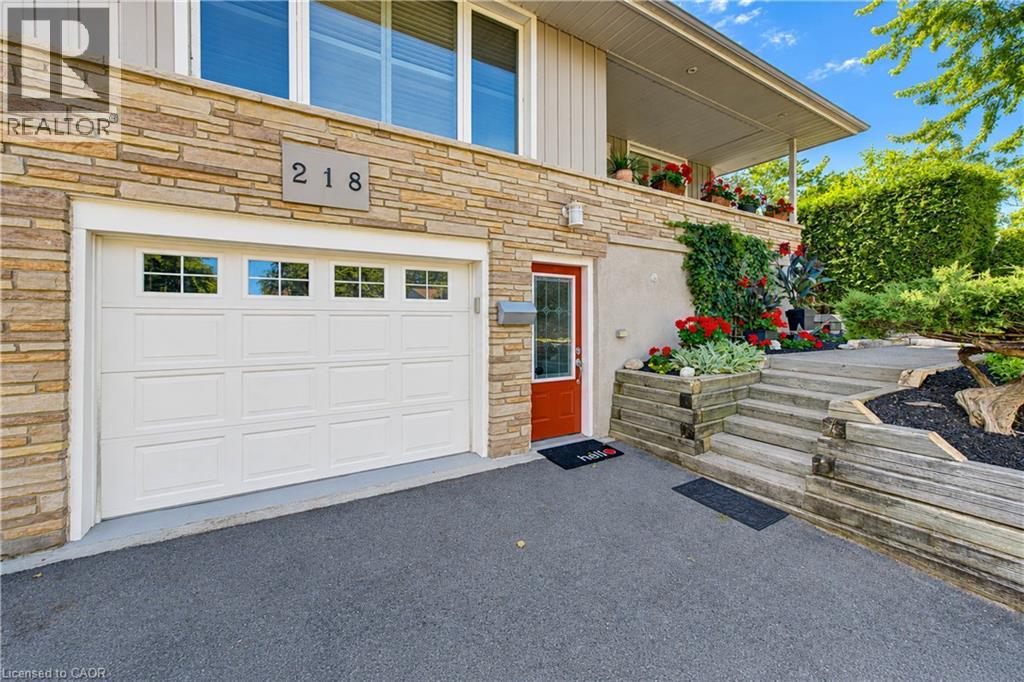 218 FORESTWOOD Drive, Kitchener, Ontario