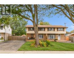 10 GOLDFINCH ROAD, Hamilton, Ontario