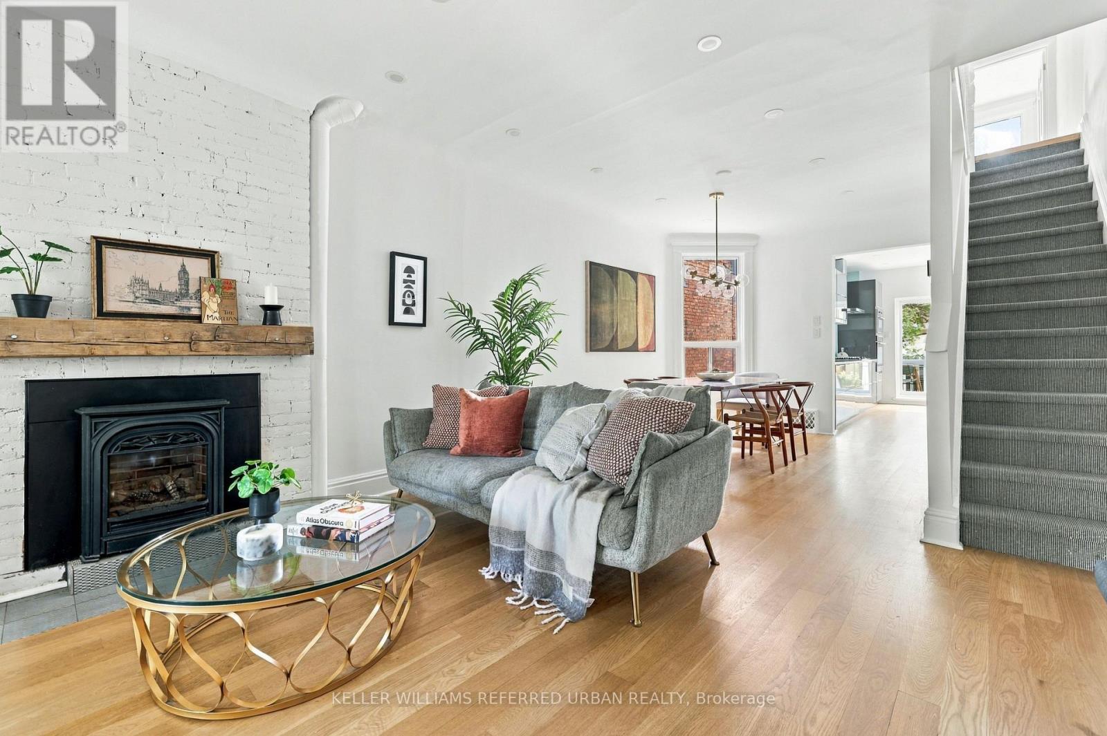 87 Olive Avenue, Toronto, Ontario  M6G 1V2 - Photo 3 - C13818428
