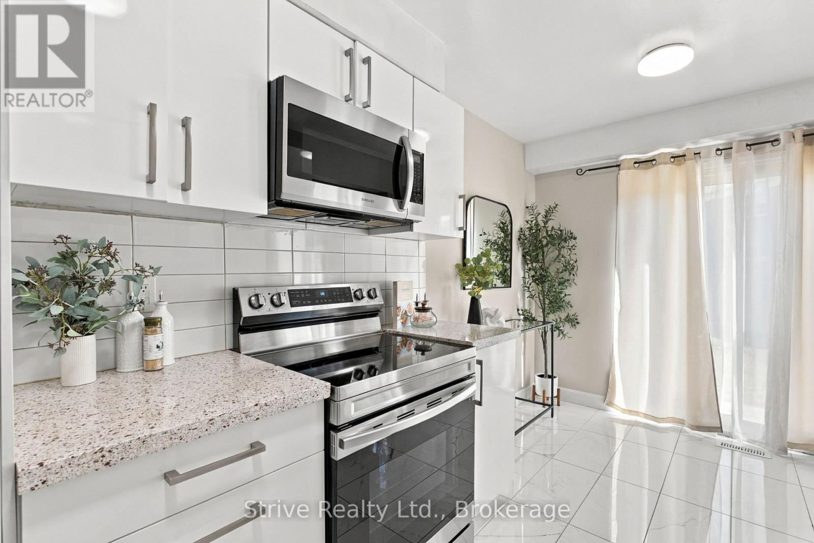 174 - 10 Bassett Boulevard E, Whitby, Ontario  L1N 9C7 - Photo 19 - E13823800