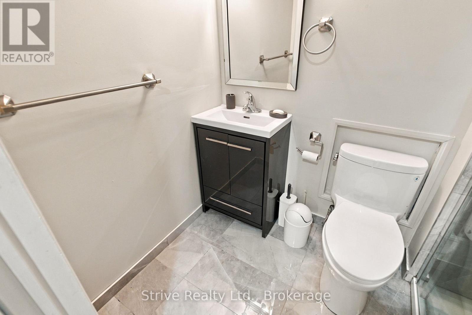 174 - 10 Bassett Boulevard E, Whitby, Ontario  L1N 9C7 - Photo 34 - E13823800