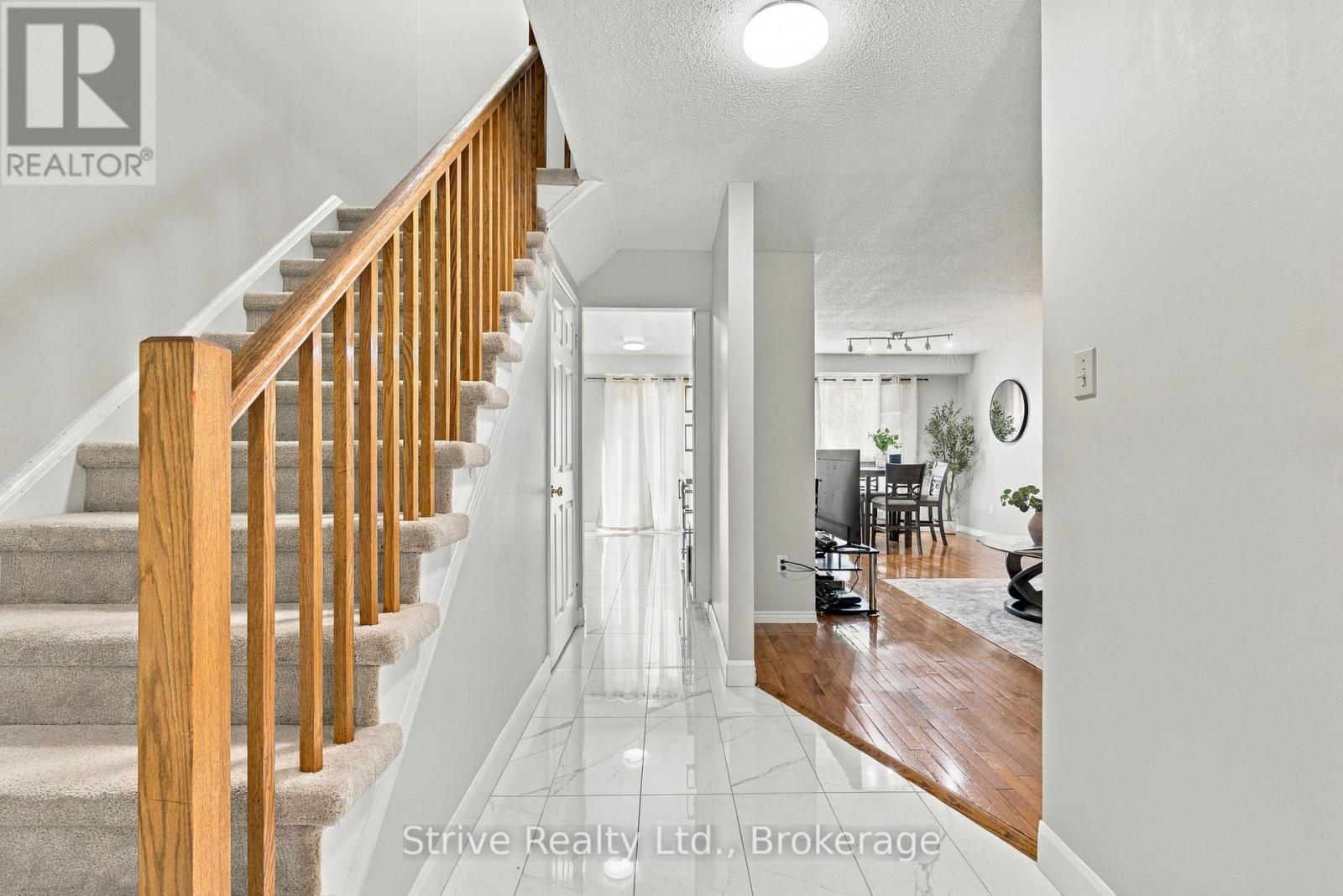 174 - 10 Bassett Boulevard E, Whitby, Ontario  L1N 9C7 - Photo 6 - E13823800