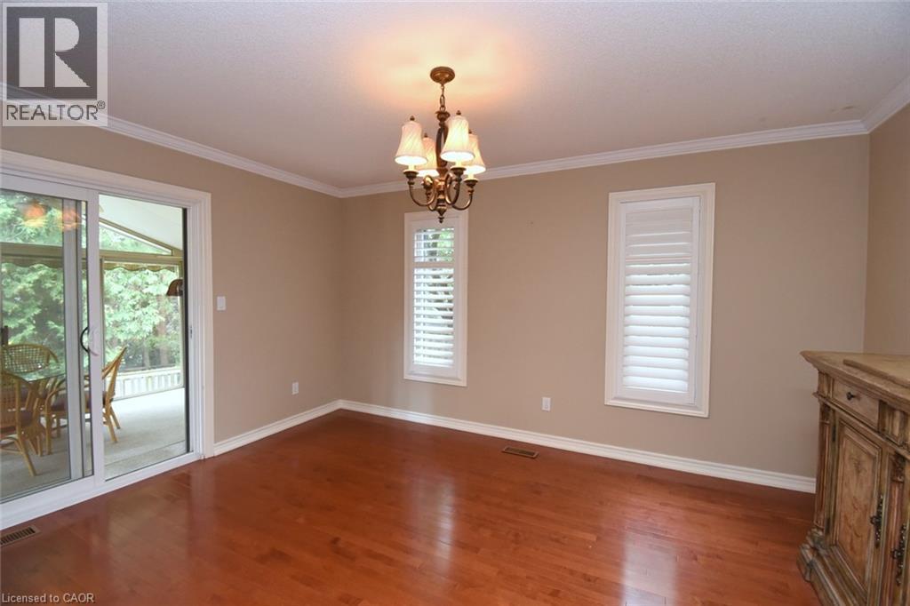 715 Bateman Court, Burlington, Ontario  L7T 4K5 - Photo 11 - 40866056
