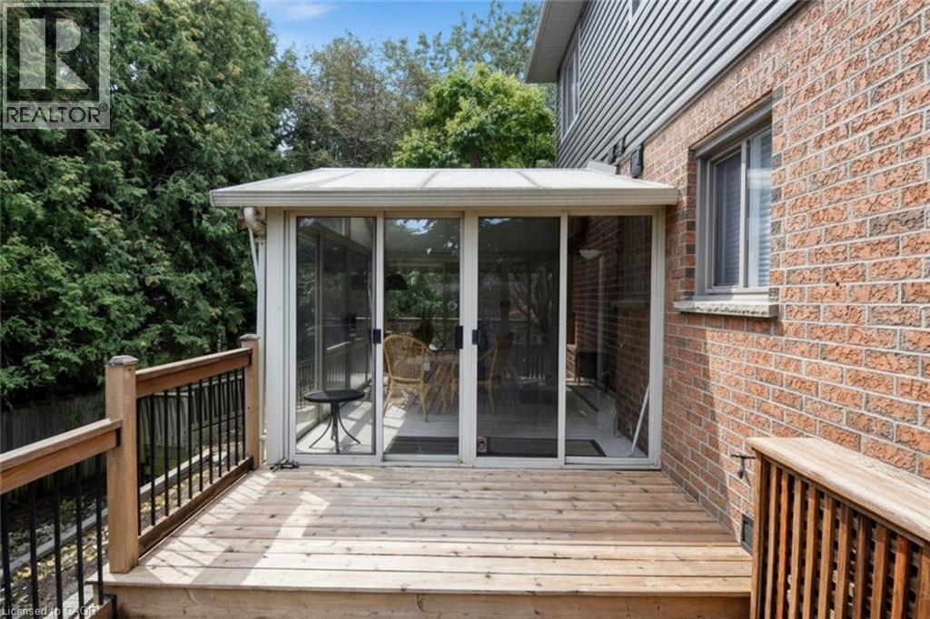 715 Bateman Court, Burlington, Ontario  L7T 4K5 - Photo 16 - 40866056