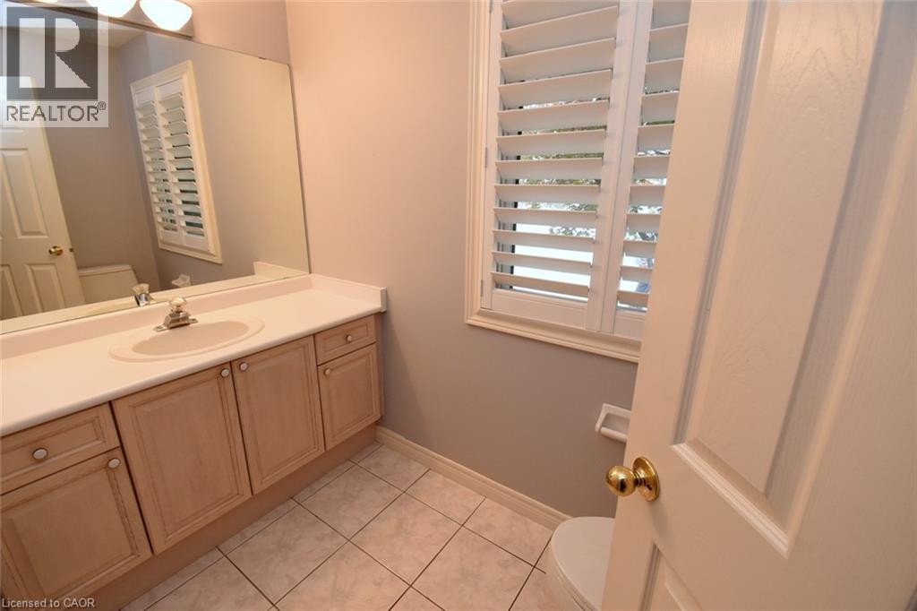 715 Bateman Court, Burlington, Ontario  L7T 4K5 - Photo 21 - 40866056