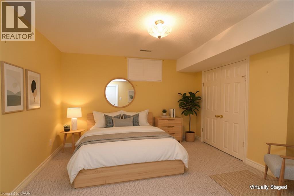 715 Bateman Court, Burlington, Ontario  L7T 4K5 - Photo 39 - 40866056