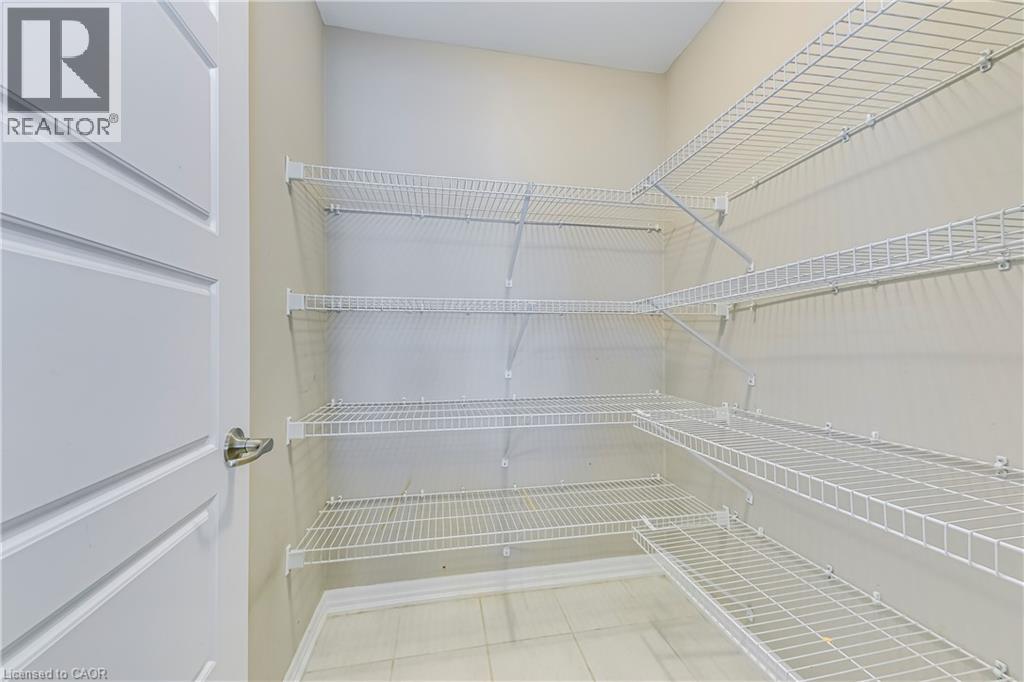 212 Ellen Davidson Drive, Oakville, Ontario  L6M 0V1 - Photo 14 - 40865988