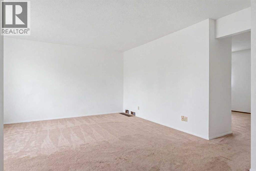 3012 Dover Crescent SE, Calgary, Alberta  T2B 1V2 - Photo 6 - A2345502