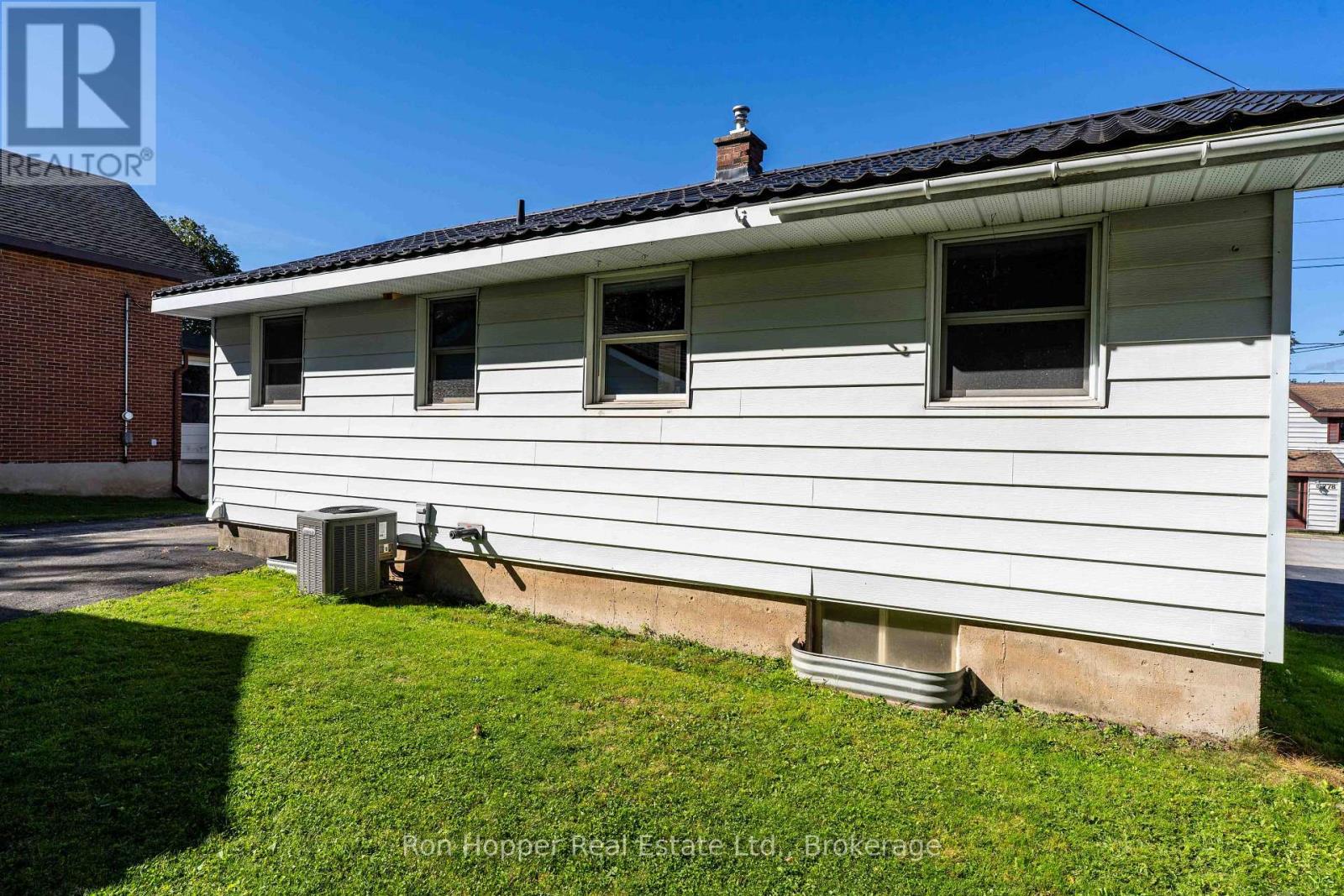 775 8th Avenue E, Owen Sound, Ontario  N4K 3A5 - Photo 11 - X13823856