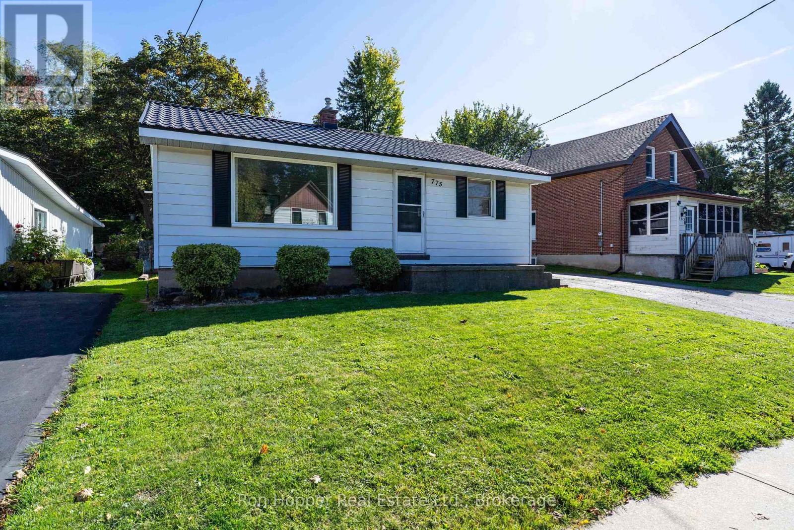 775 8th Avenue E, Owen Sound, Ontario  N4K 3A5 - Photo 6 - X13823856
