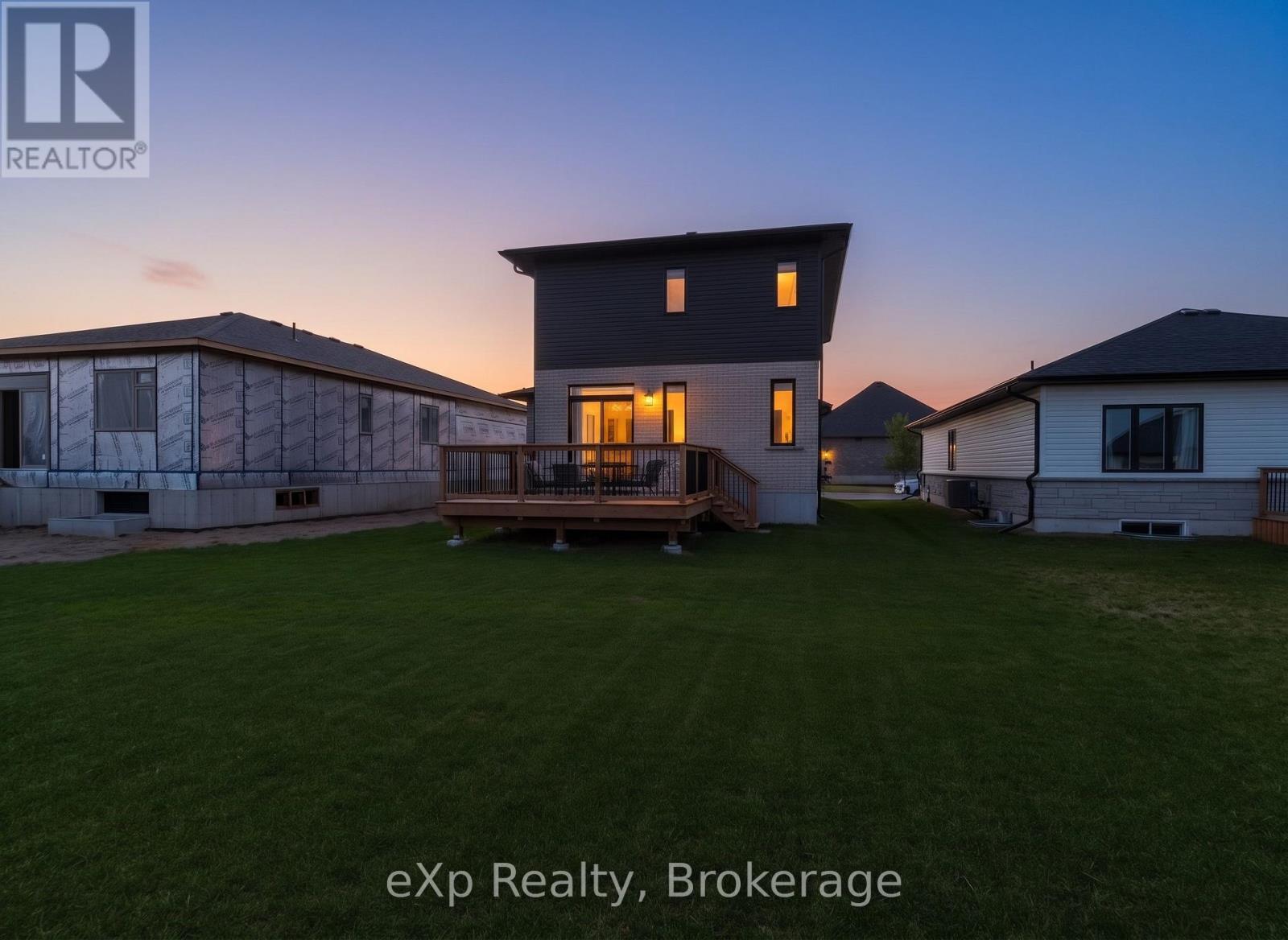 289 Mary Rose Avenue, Saugeen Shores, Ontario N0H 2C3 - Photo 2 - X13823960