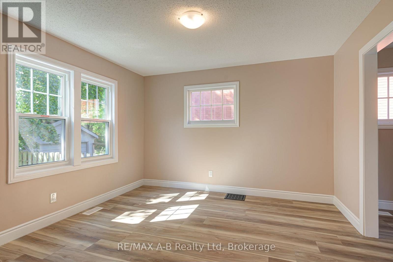341 Ontario Street, Stratford, Ontario N5A 3H7 - Photo 15 - X13824092